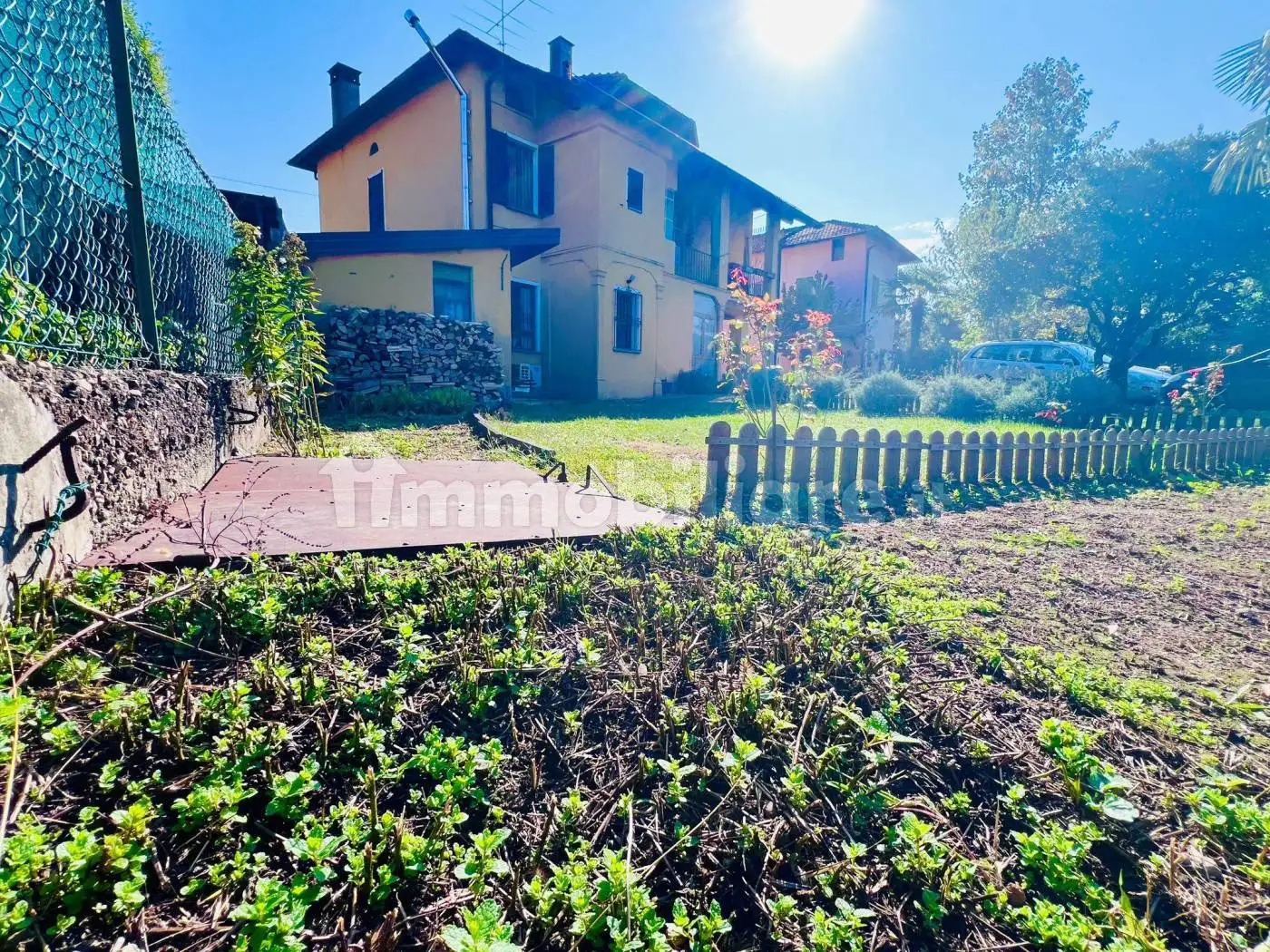 Appartamento in vendita a Leggiuno