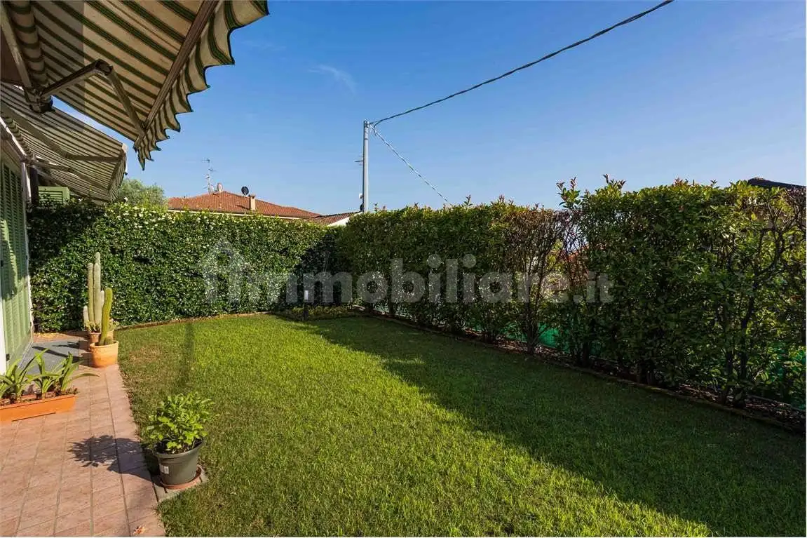 Villa unifamiliare via Carnini, Centro, San Fermo della Battaglia - foto 3