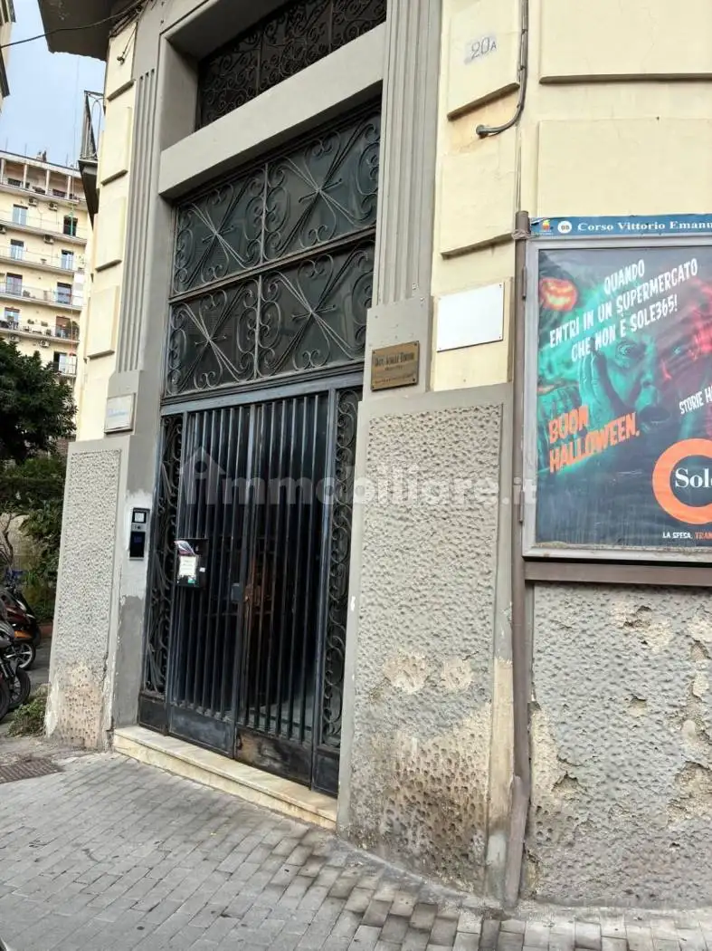 Appartamento in vendita a Napoli