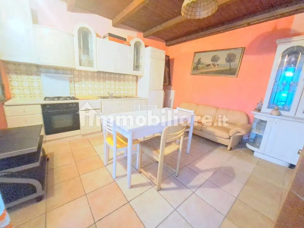 Appartamento in affitto a Parona