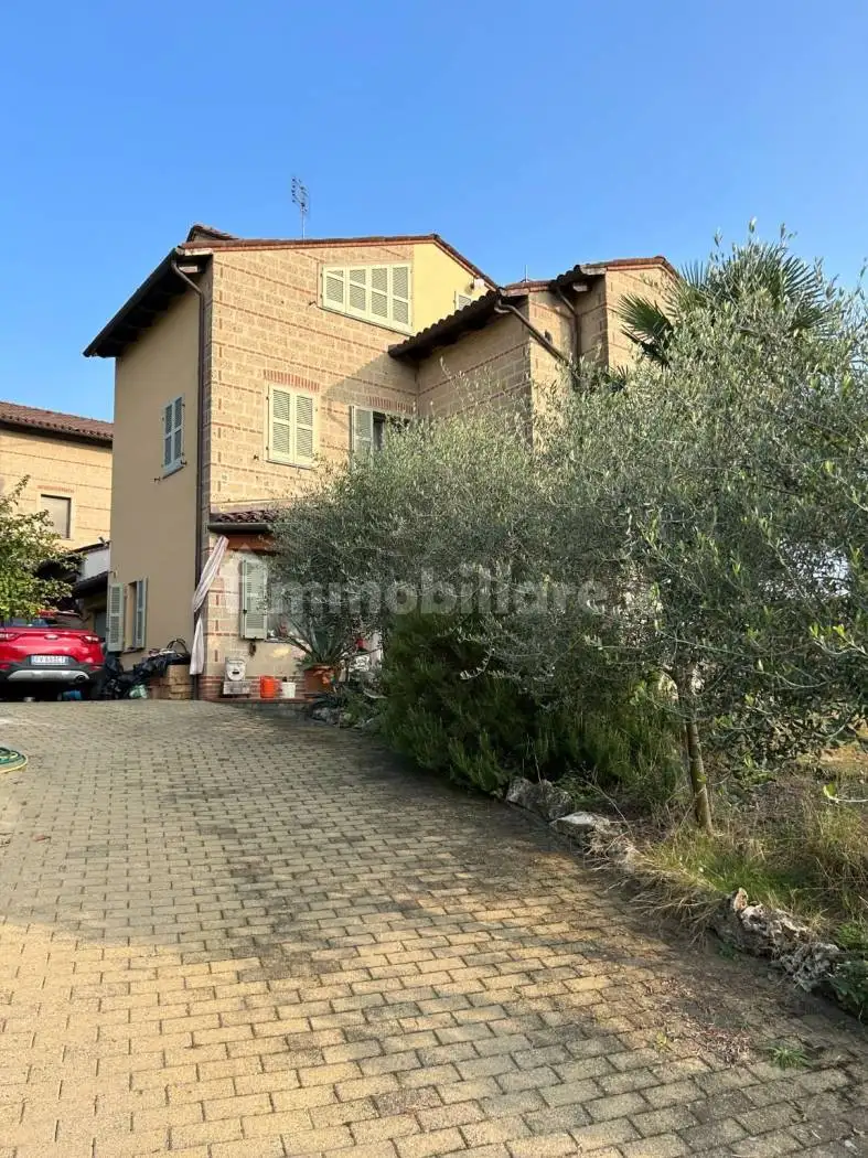 Villa in vendita a Cella Monte