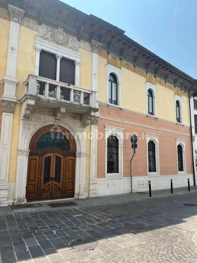 Appartamento in vendita a Desenzano del Garda