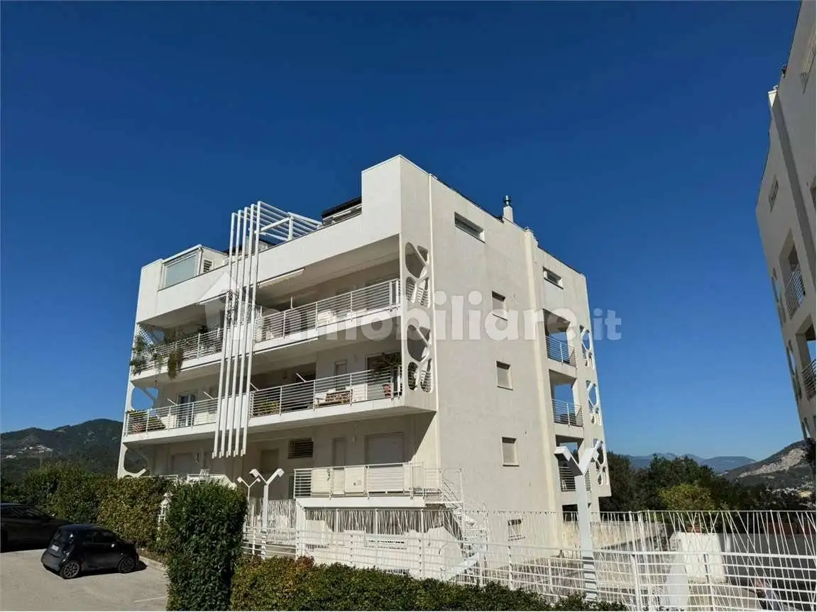 Appartamento in vendita a Salerno