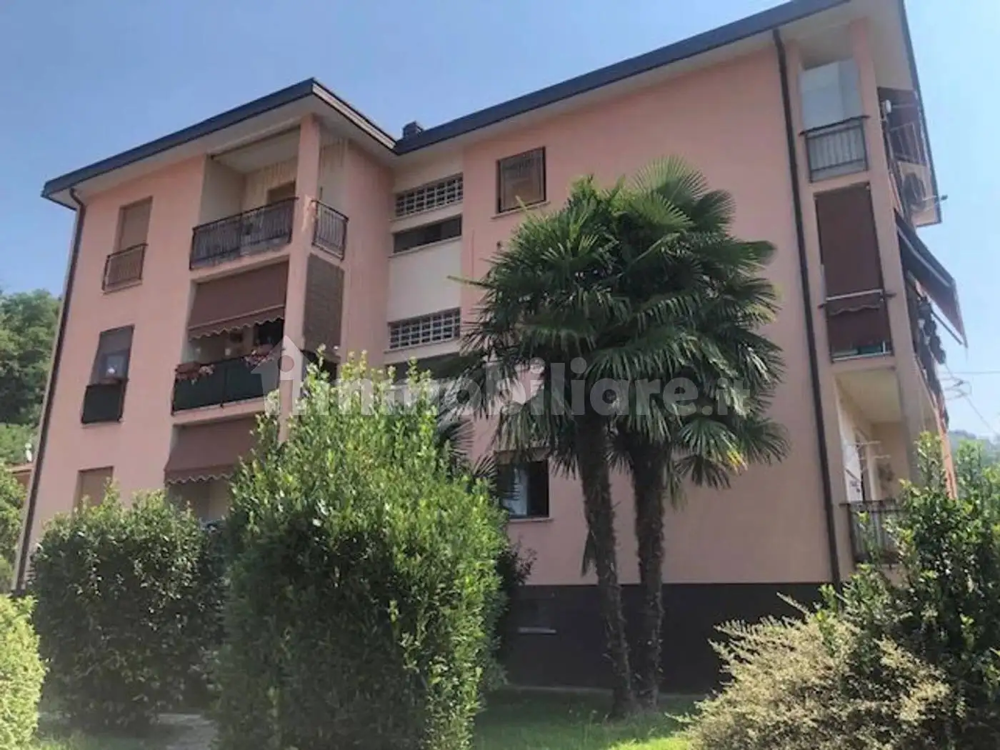 Palazzo - Edificio in vendita a Grantola