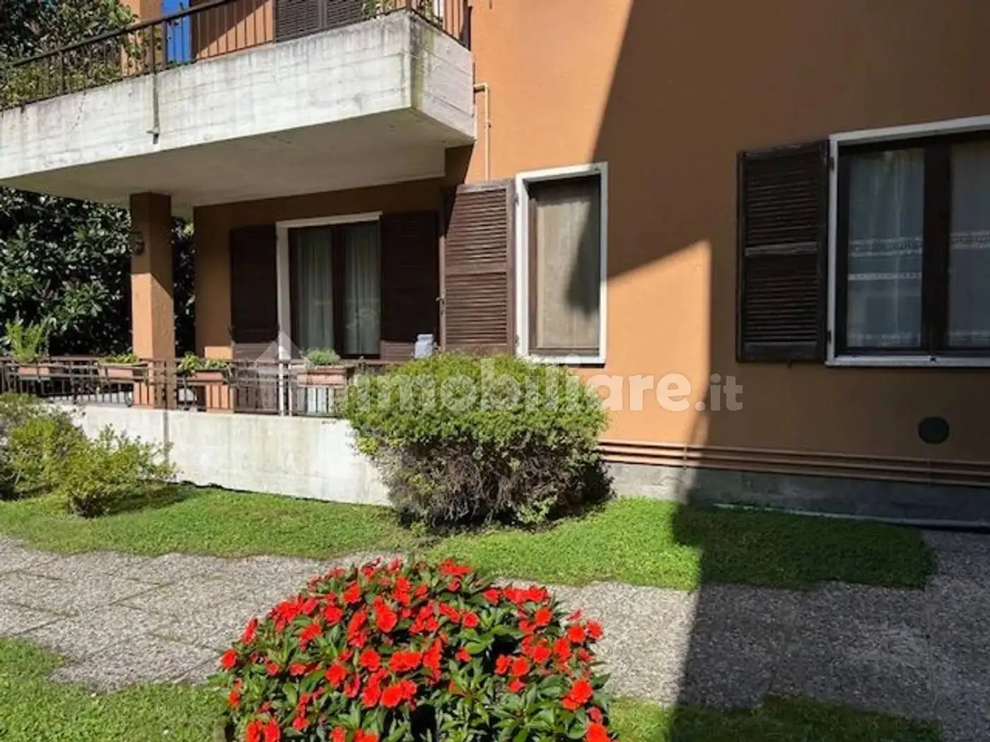 Appartamento in vendita a Brusimpiano