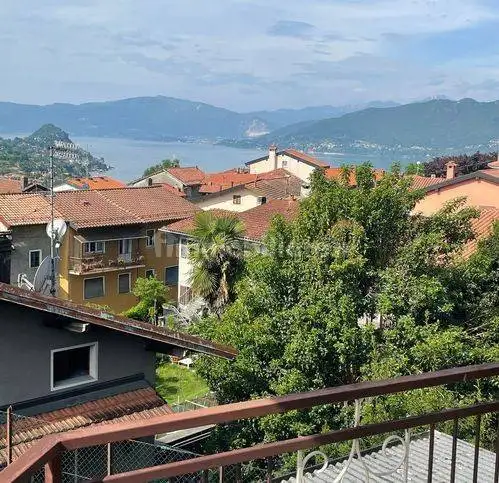 Villa in vendita a Brezzo di Bedero