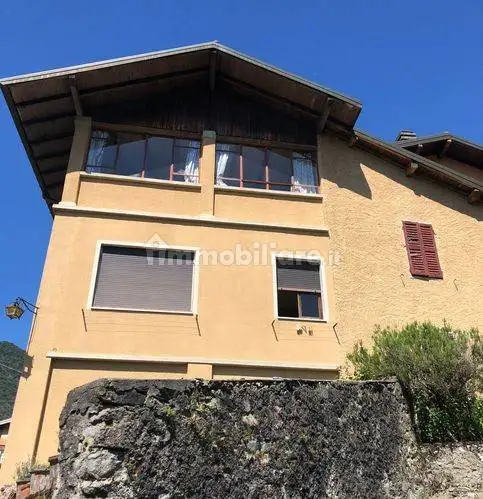 Terratetto unifamiliare 250 m², buono stato, Centro, Dumenza - foto 2