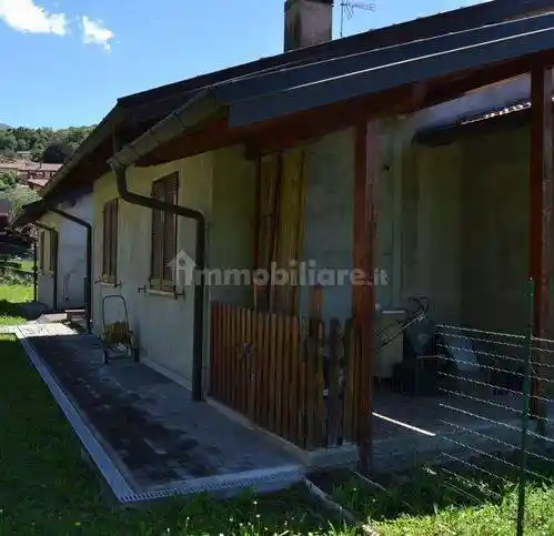 Casa indipendente in vendita a Luino