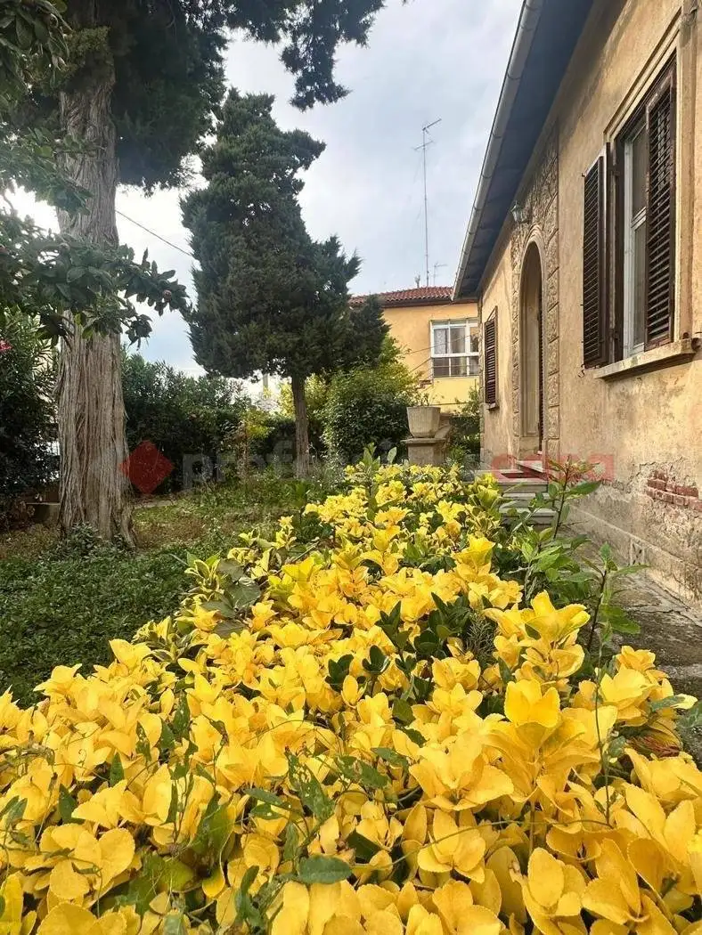 Villa in vendita a Livorno
