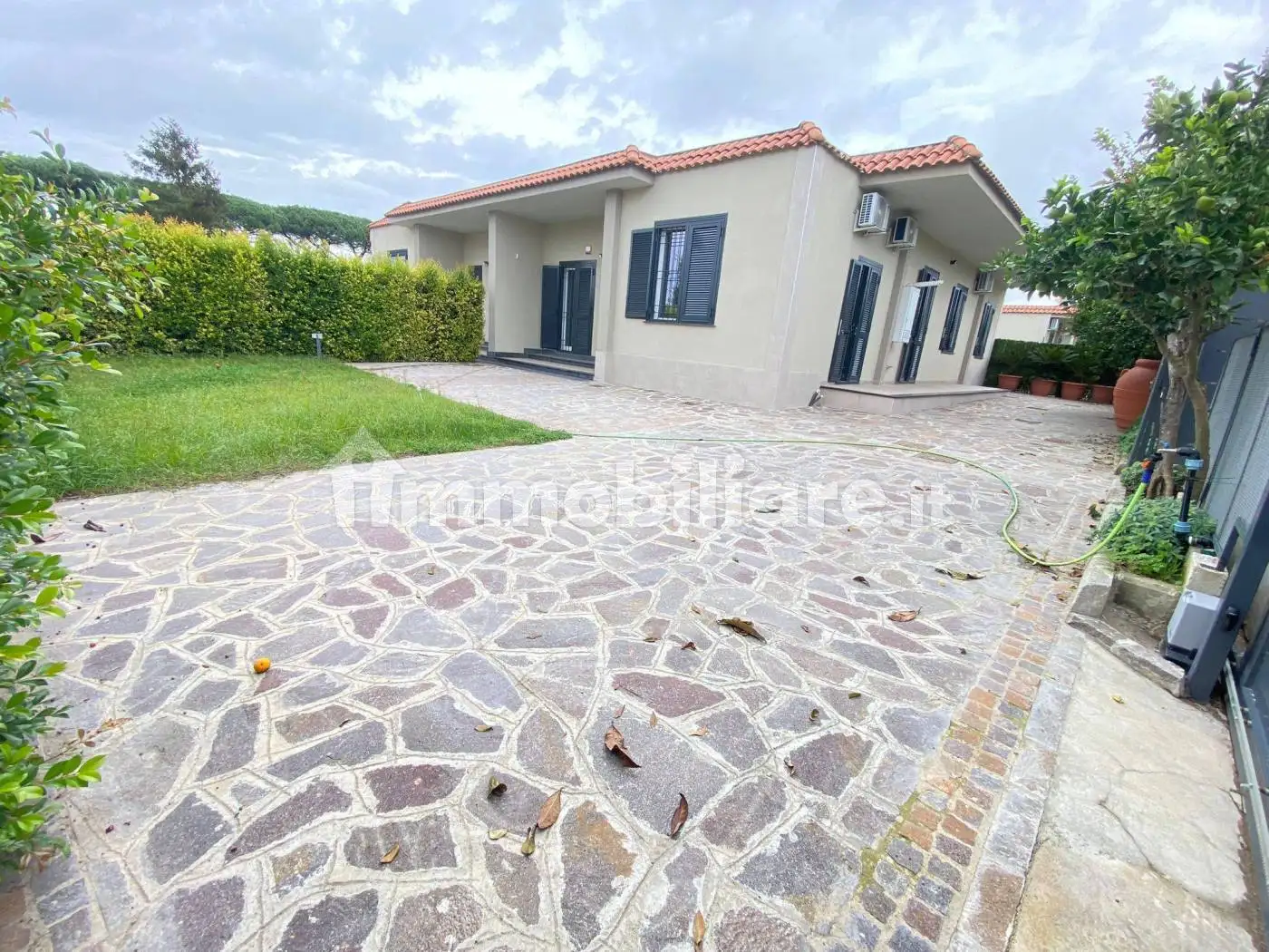 Villa in affitto a Giugliano in Campania