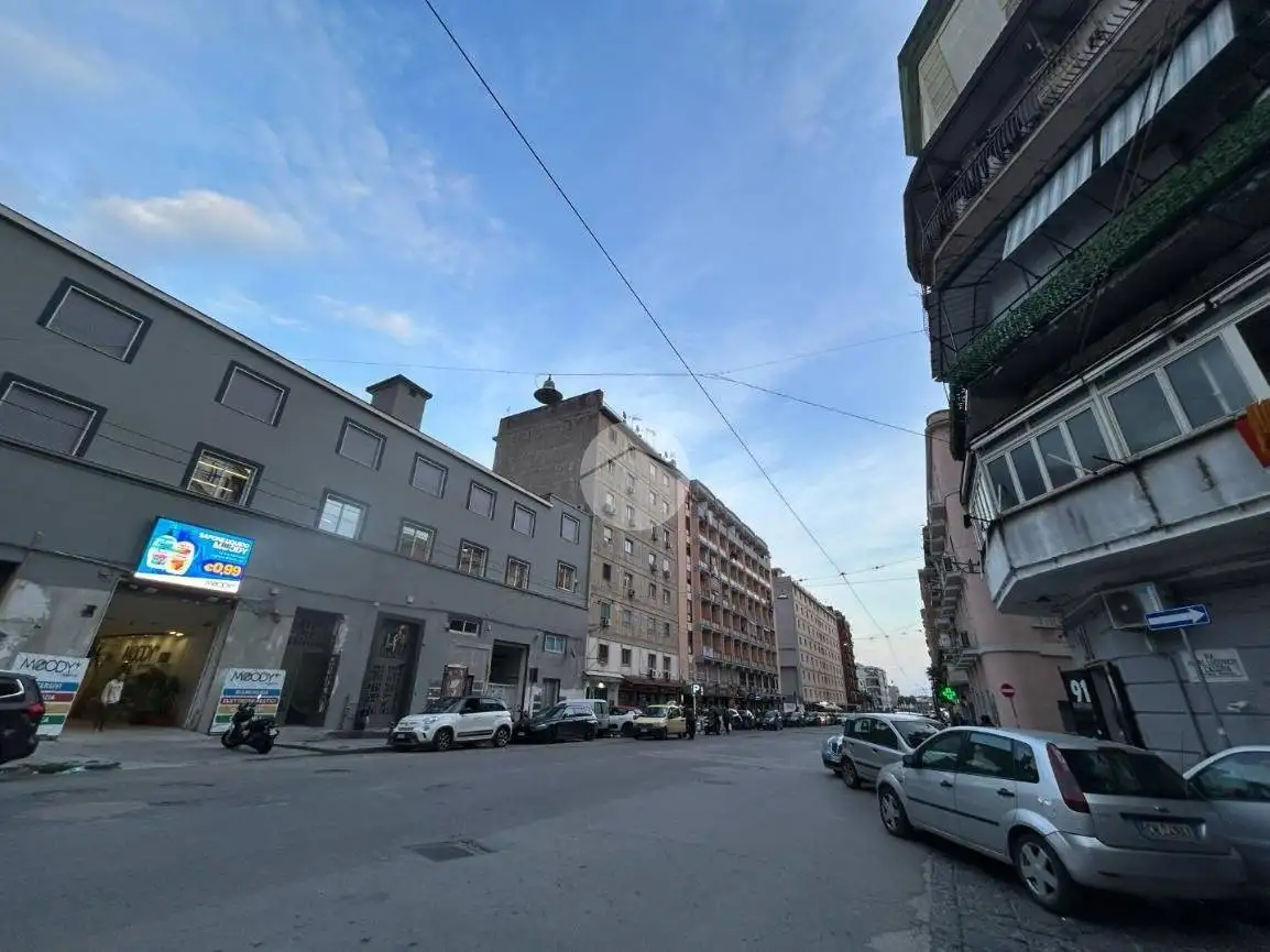 Appartamento in vendita a Napoli