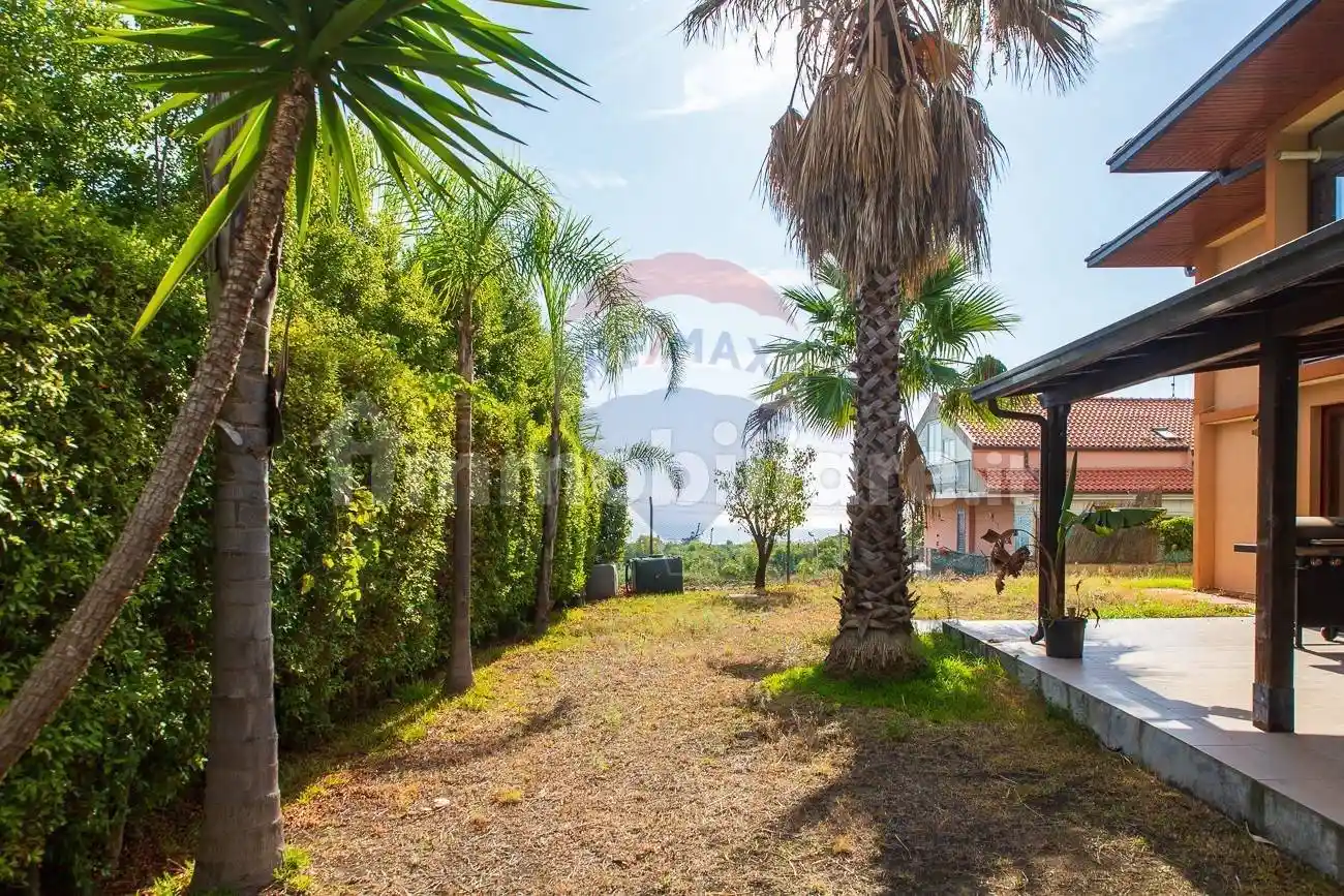 Terratetto plurifamiliare via Sacerdote Messina 10, Santa Maria La Stella, Aci Sant'Antonio - foto 5