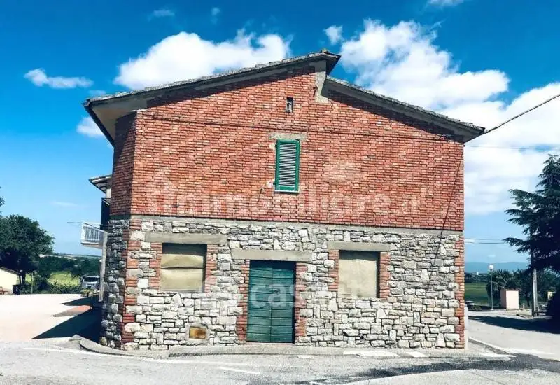 Casa indipendente in vendita a Paciano
