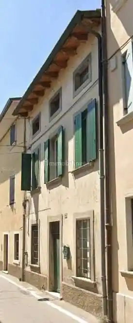 Casa indipendente in vendita a Castelnuovo del Garda