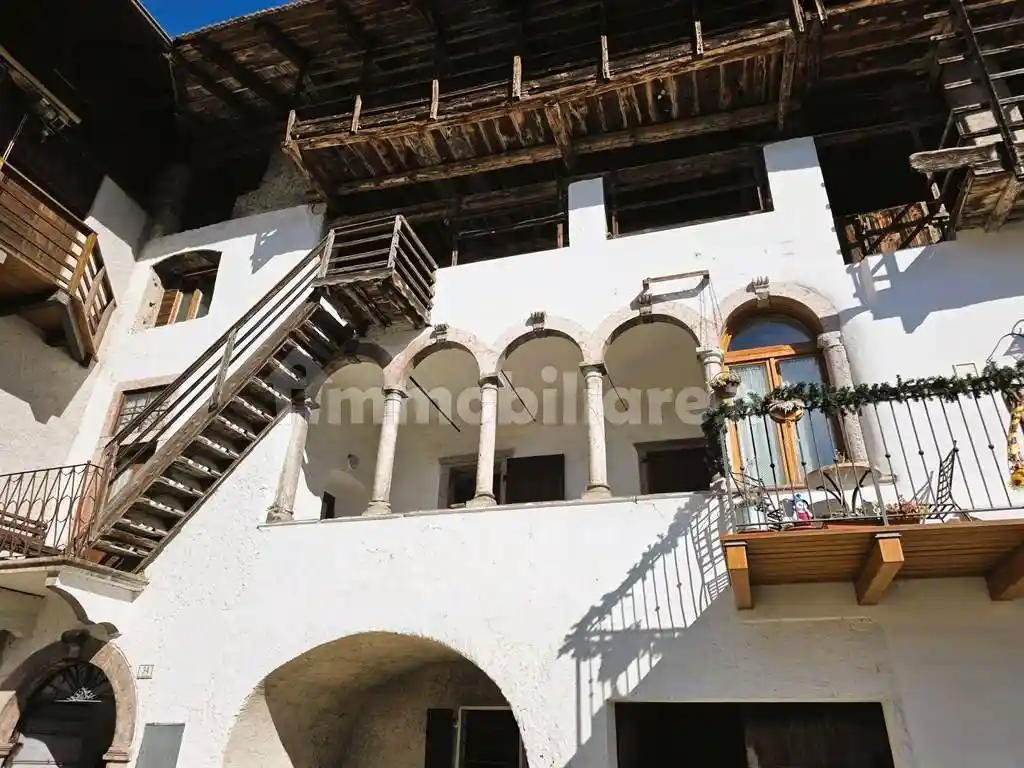 Palazzo - Edificio in Vendita - foto 2