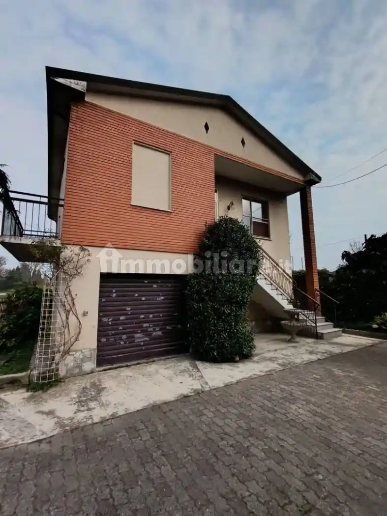 Villa in vendita a Lungavilla