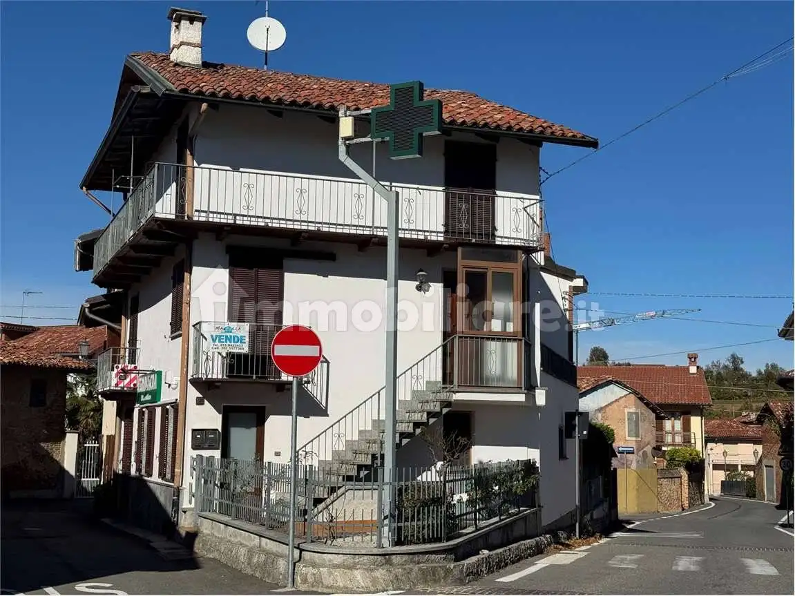 Casa indipendente in vendita a Marentino