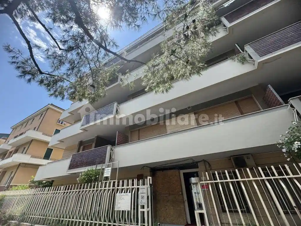 Quadrilocale viale Regina Margherita 91, Lungomare - Strada Parco, Pescara - foto 2