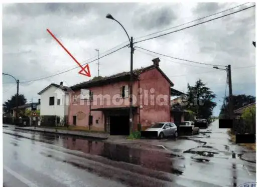 Casa indipendente in asta a Tortona