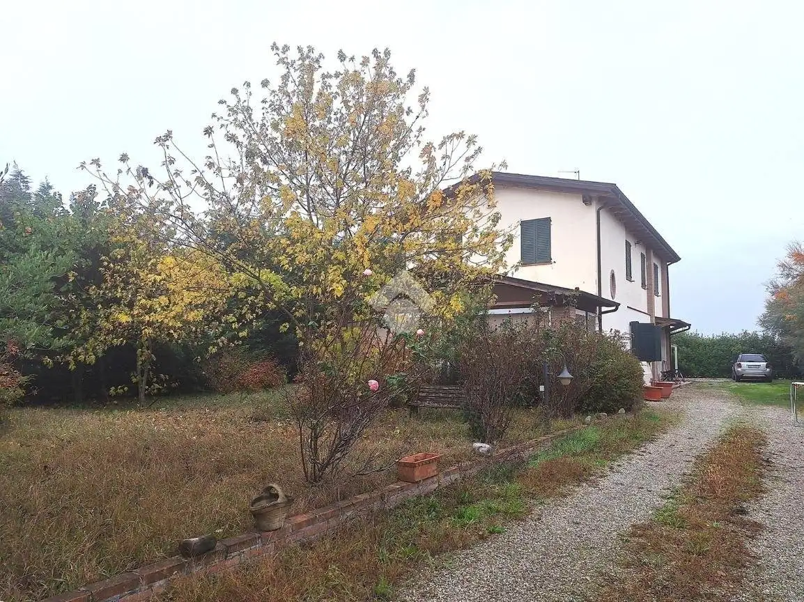 Villa in vendita a Medicina