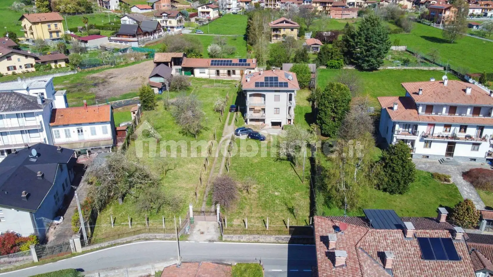 Villa in vendita a Camburzano