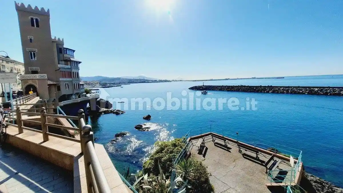 Appartamento in vendita a Genova