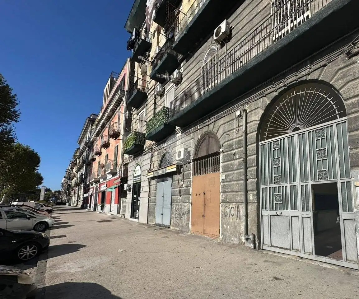 Appartamento in vendita a Napoli