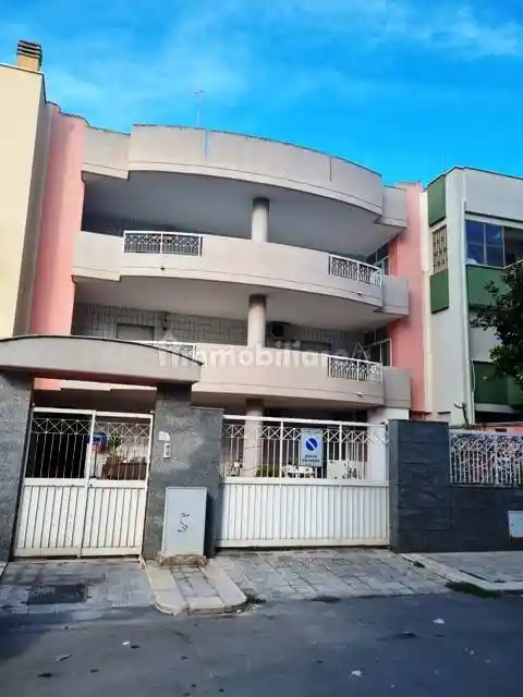 Palazzo - Edificio in vendita a Bisceglie