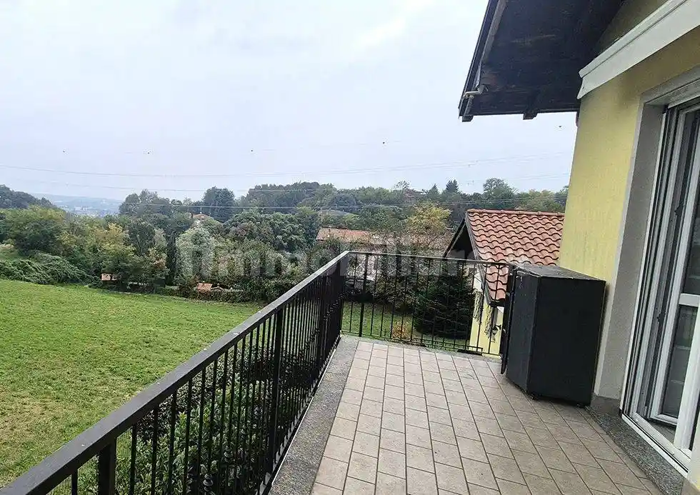 Bilocale via Monte Generoso 110, Bizzozzero, Varese - foto 2