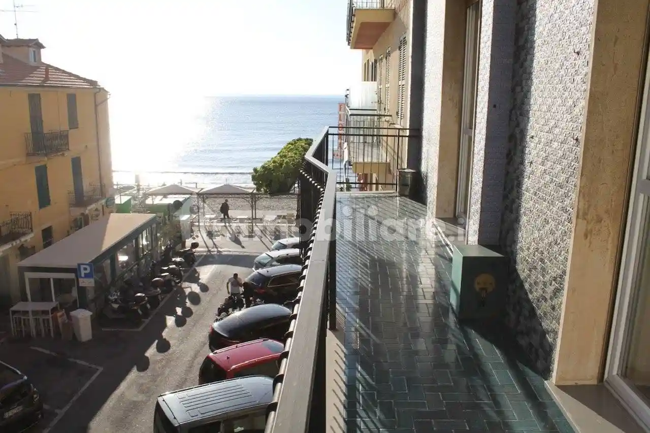 Bilocale piazza Andrea Doria, Borgo Coscia, Alassio - foto 2