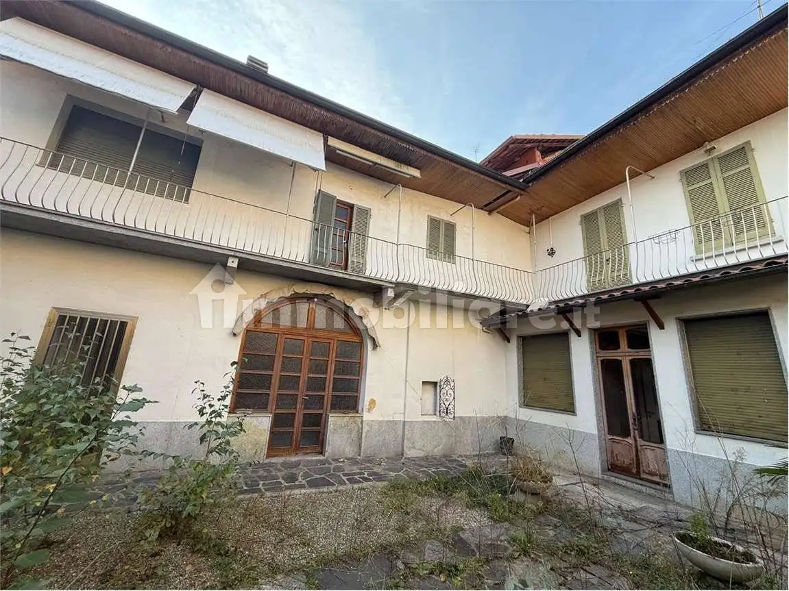 Villa in vendita a Pogno