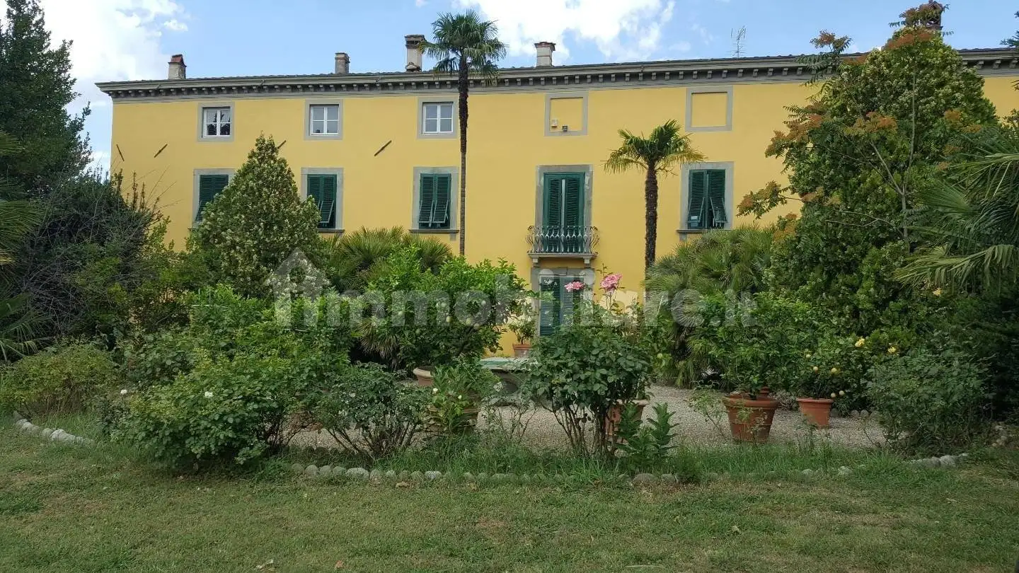 Villa in vendita a Lucca