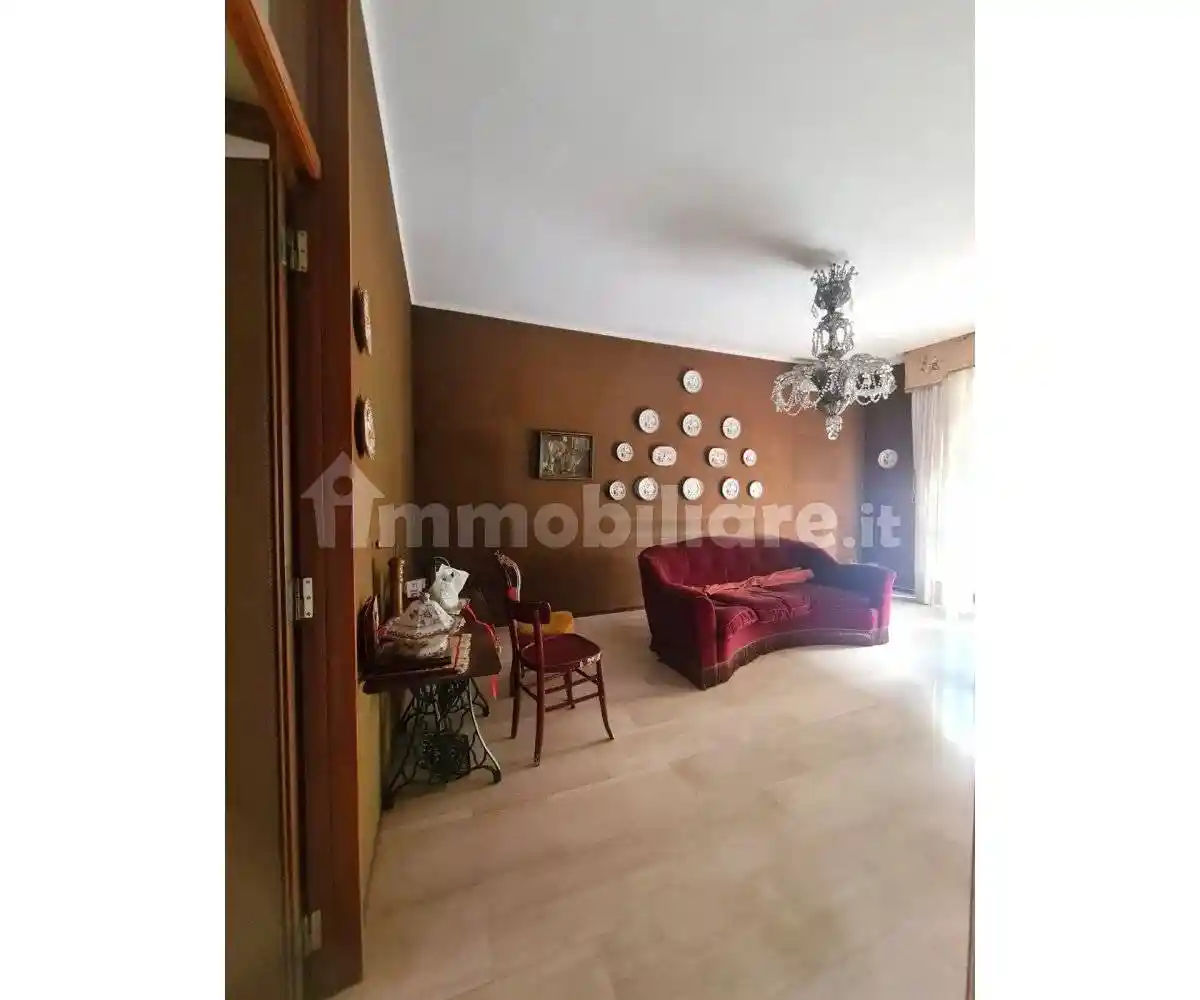 Appartamento in vendita a Voghera