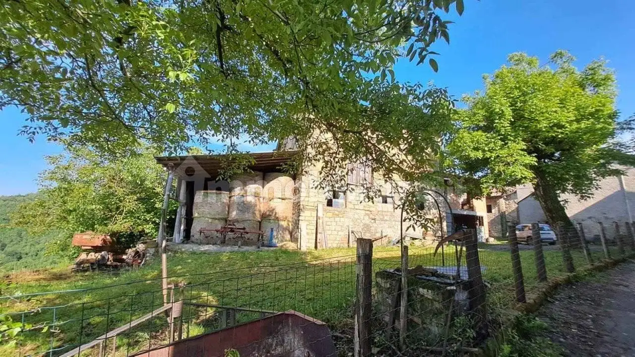 Casa indipendente in vendita a Vetto