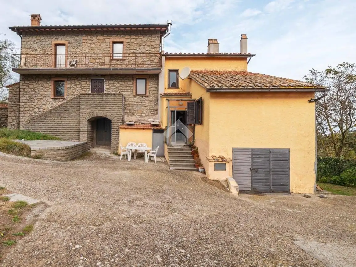 Villa in vendita a Viterbo