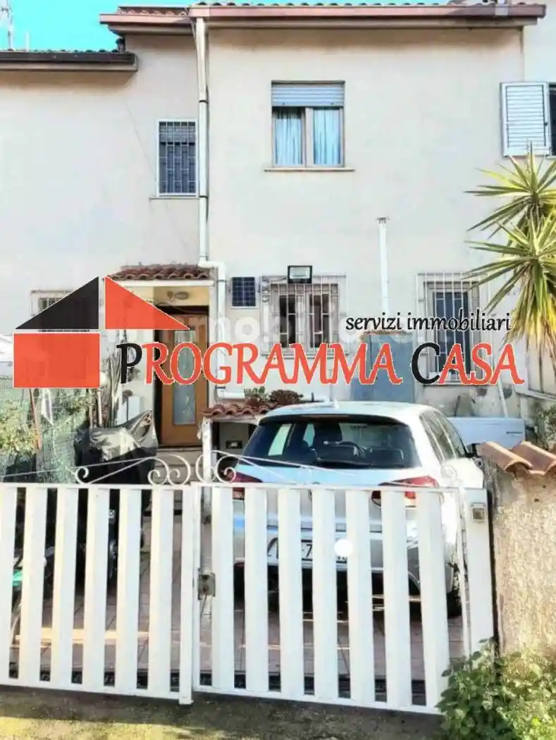 Casa indipendente in vendita a Pomezia