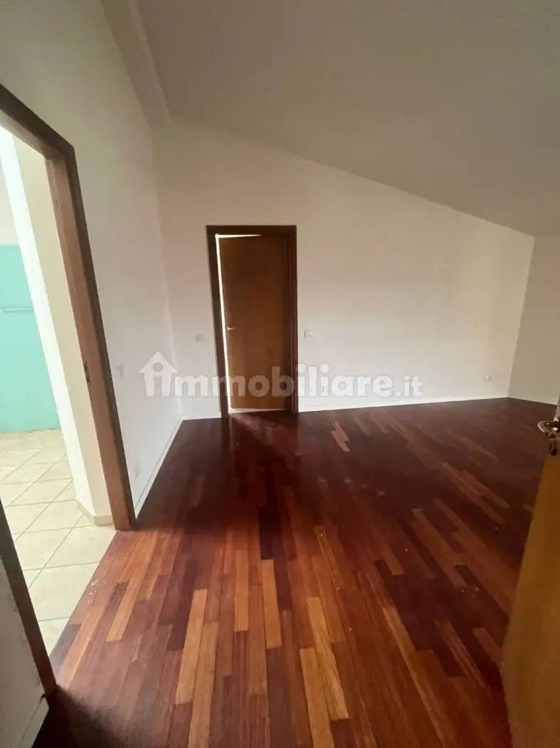 Appartamento in affitto a Villastellone