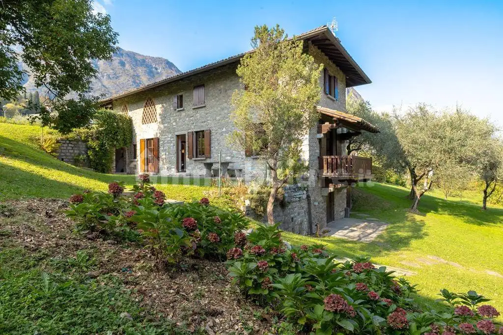 Rustico - Casale in vendita a Griante