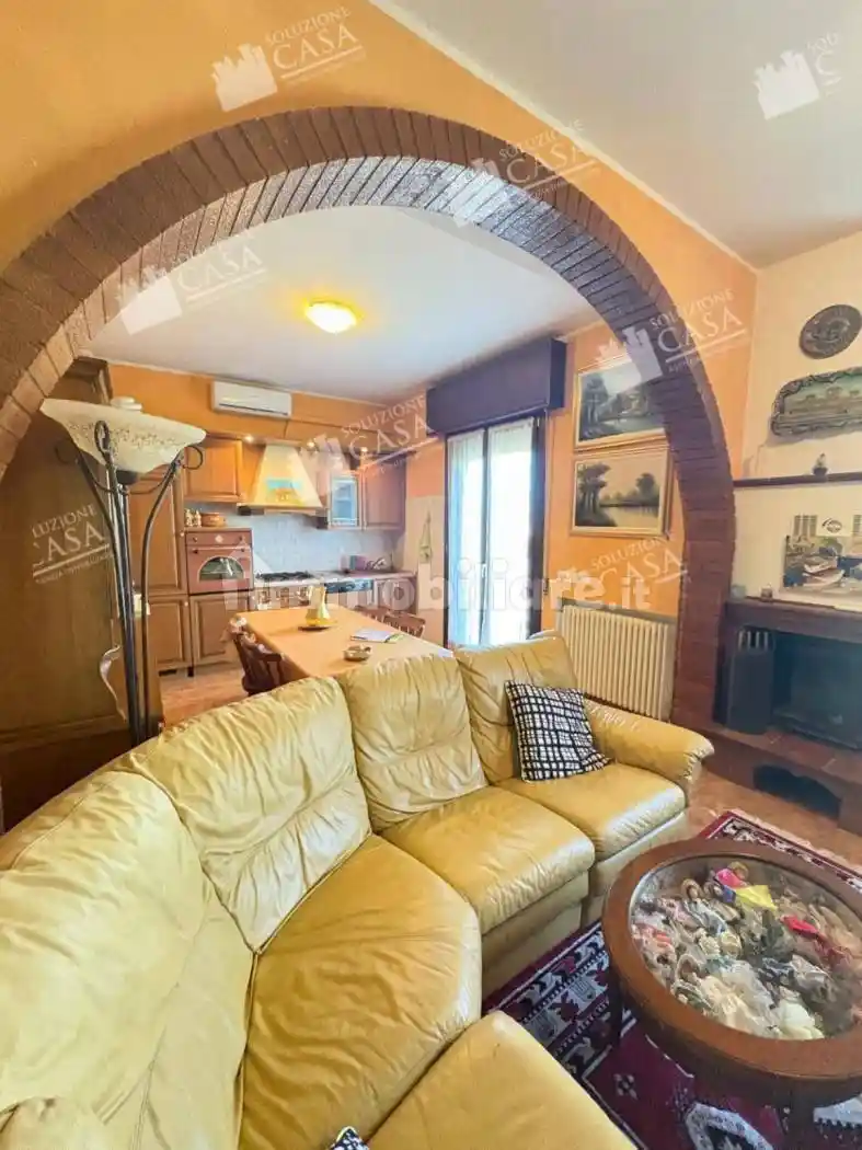 Quadrilocale ottimo stato, secondo piano, Centro, Castello d'Argile - foto 2