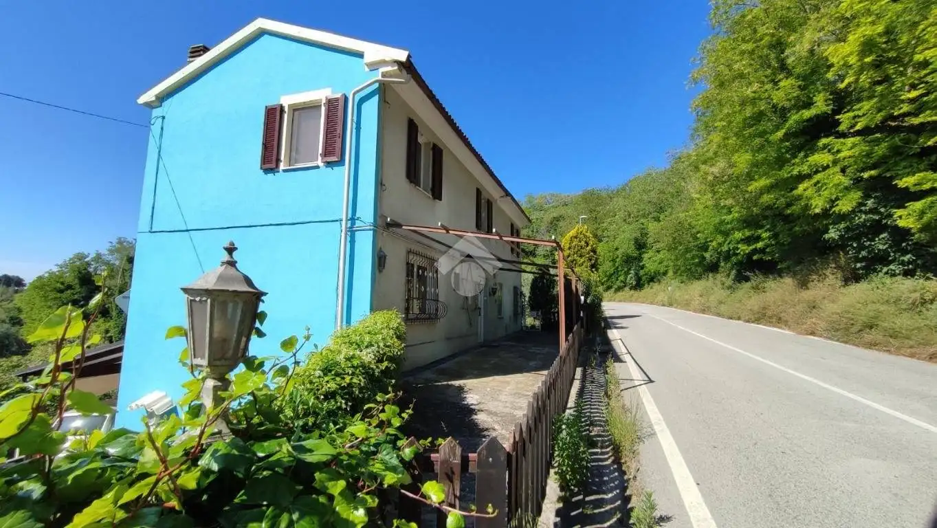 Casa indipendente in vendita a Montefiore Conca