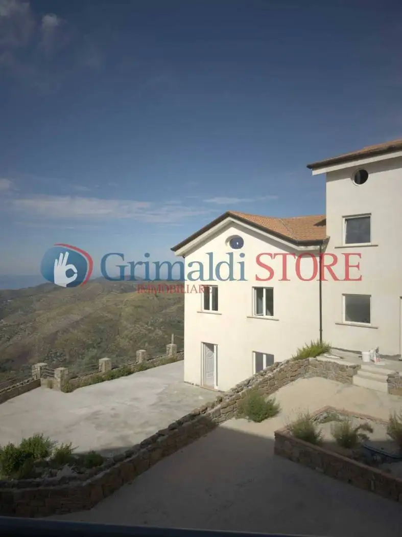 Casa indipendente in vendita a San Mauro Cilento