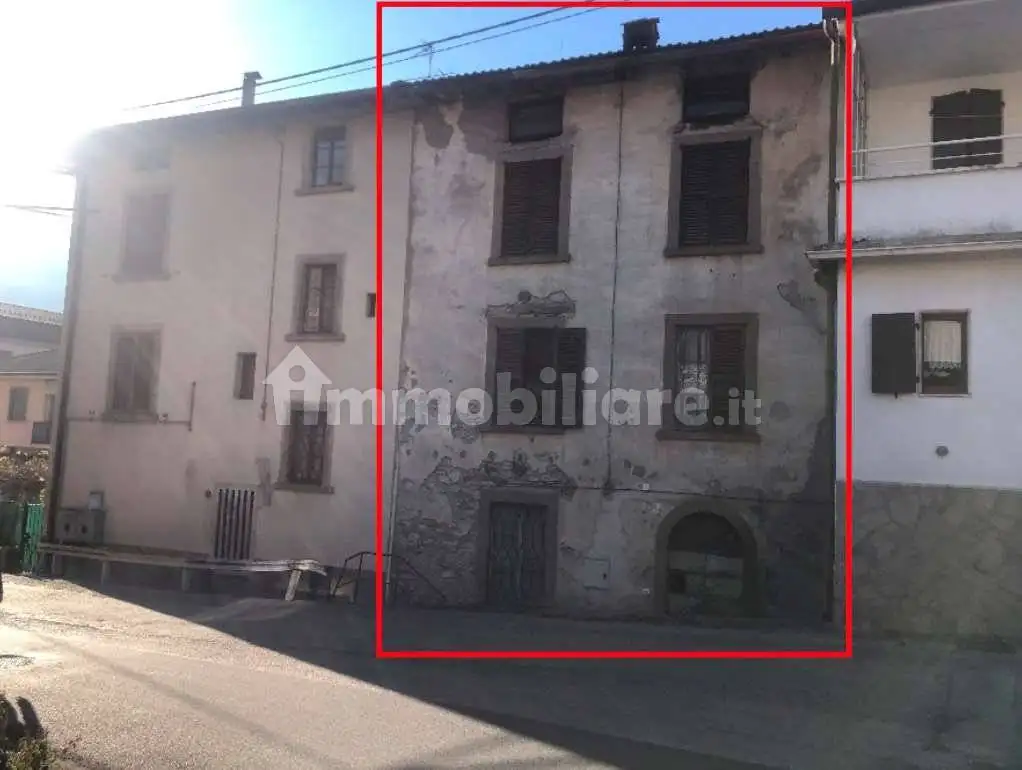 Casa indipendente in asta a Corna Imagna