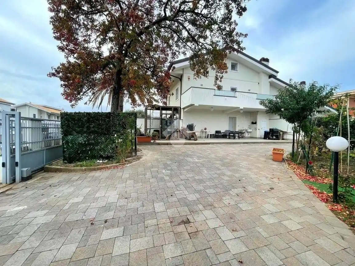 Villa in vendita a Marino