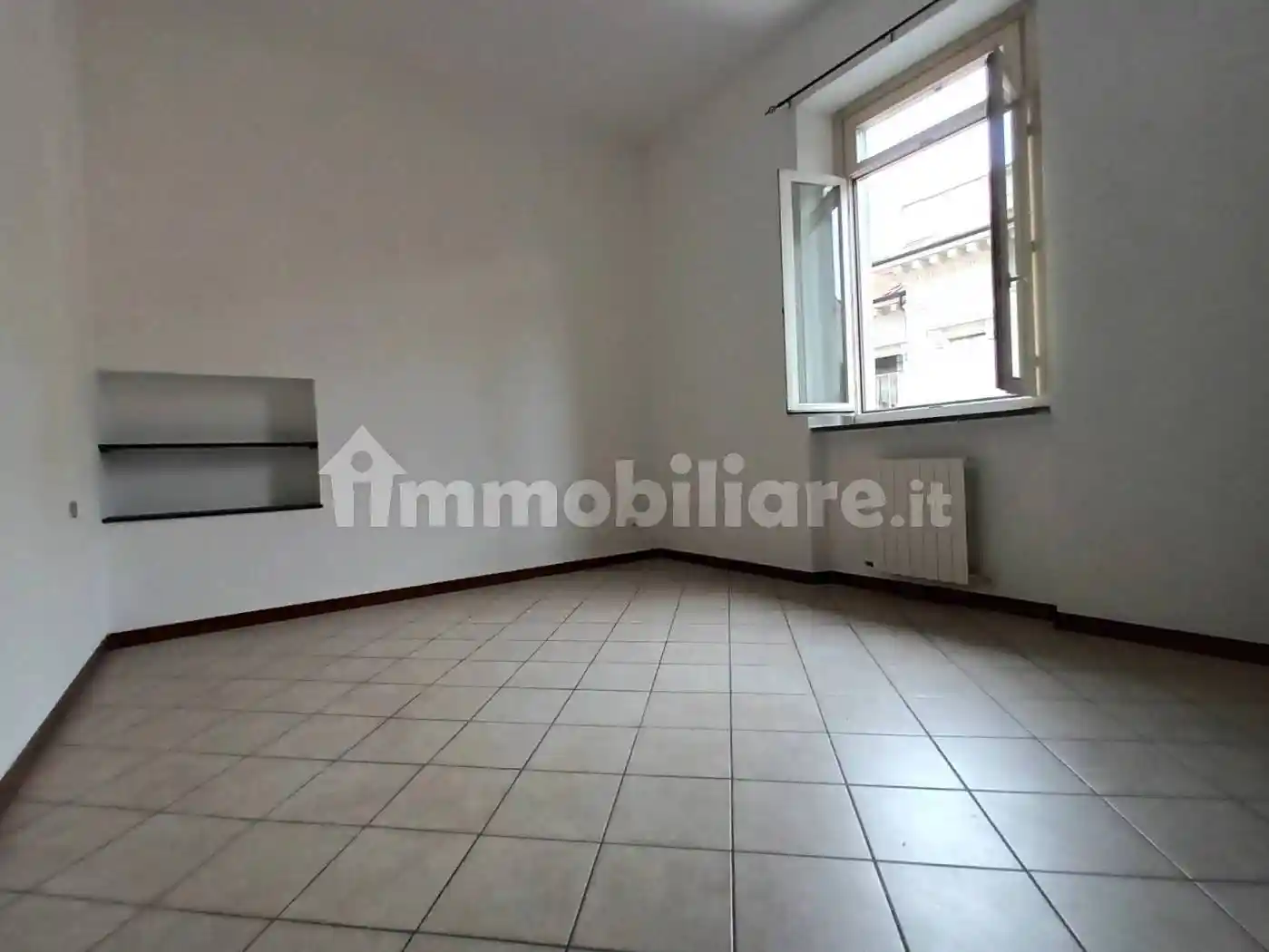 Bilocale via Como 26, Centro, Varese - foto 5