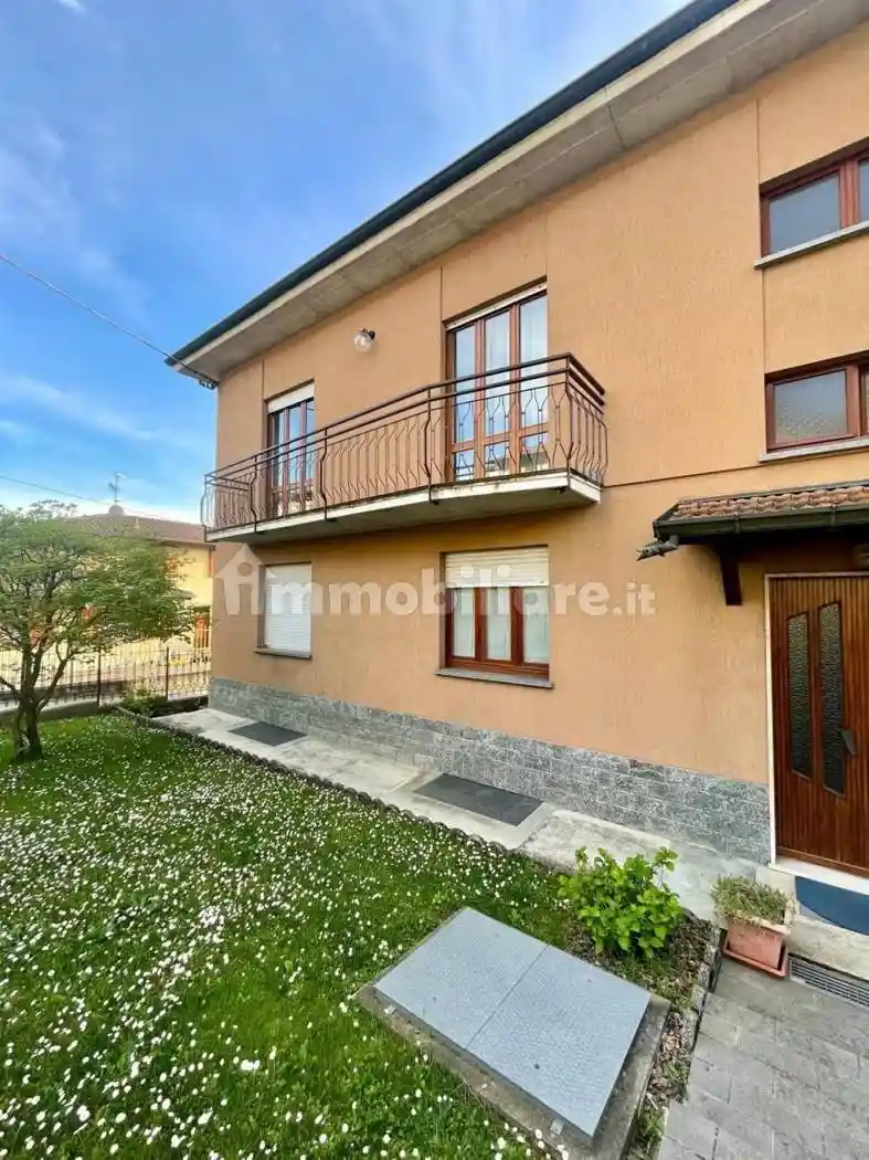 Trilocale via Monte Confinale 33, Valle Olona, Varese - foto 2