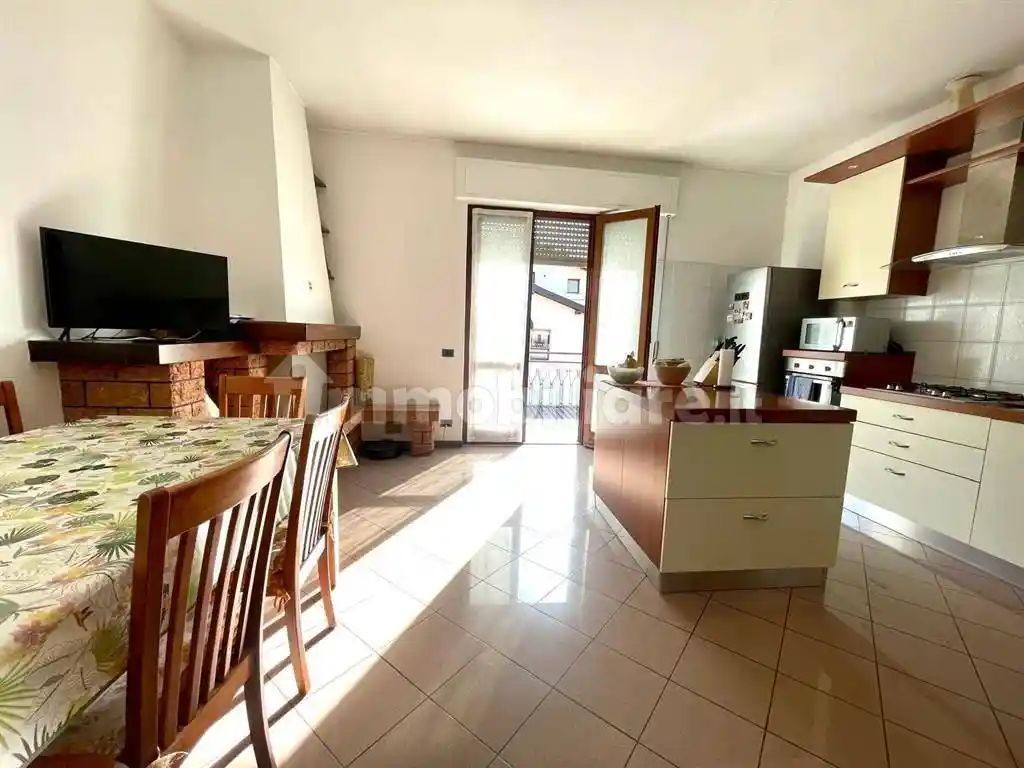 Trilocale via Monte Confinale 33, Valle Olona, Varese - foto 4