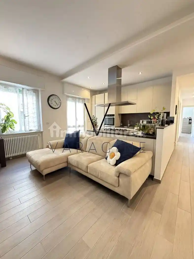 Appartamento in vendita a Varazze