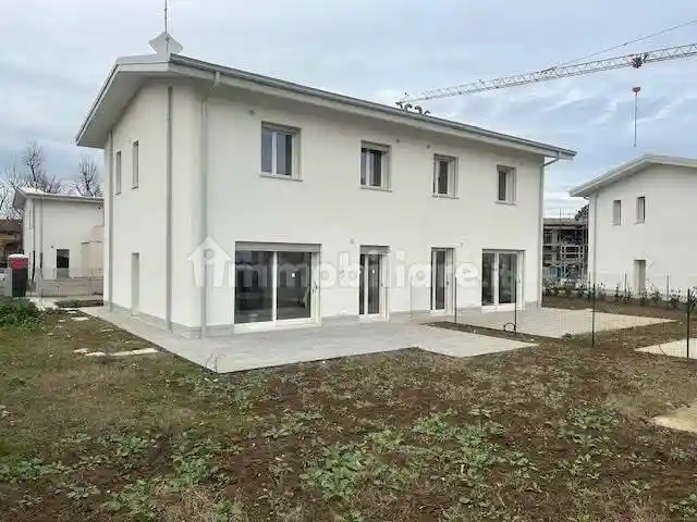 Villetta a schiera in vendita a Modena