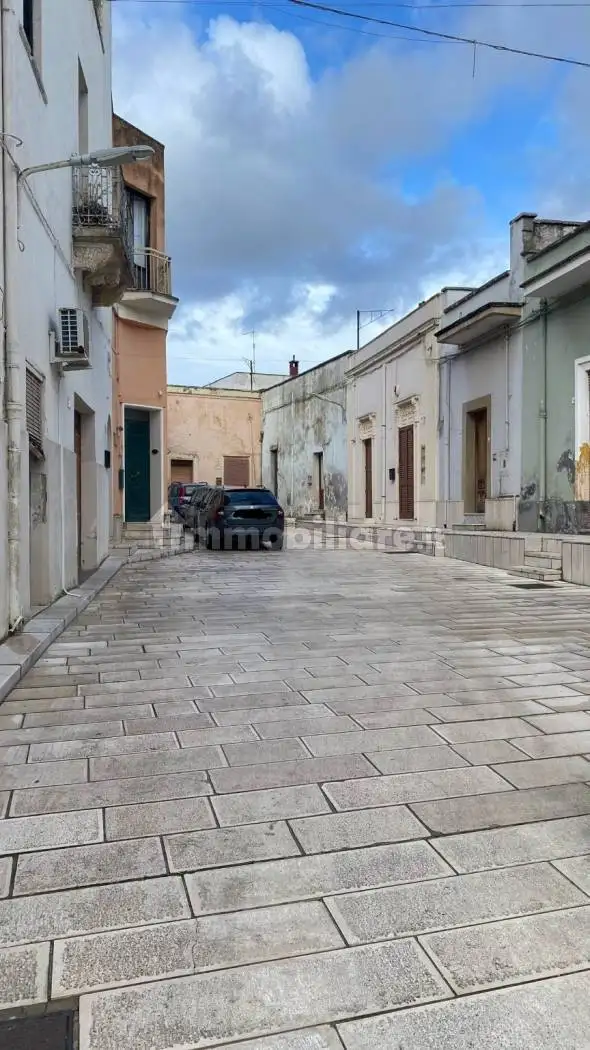 Palazzo - Edificio in vendita a San Donaci