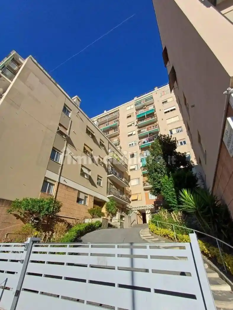 Appartamento in vendita a Genova